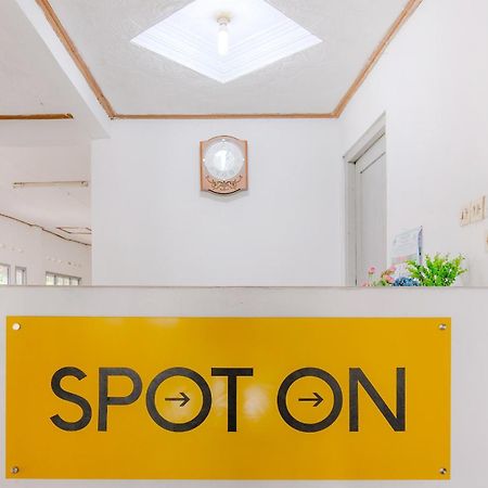 Oyo Life 2638 Hotel Raya Sarangan Eksteriør bilde