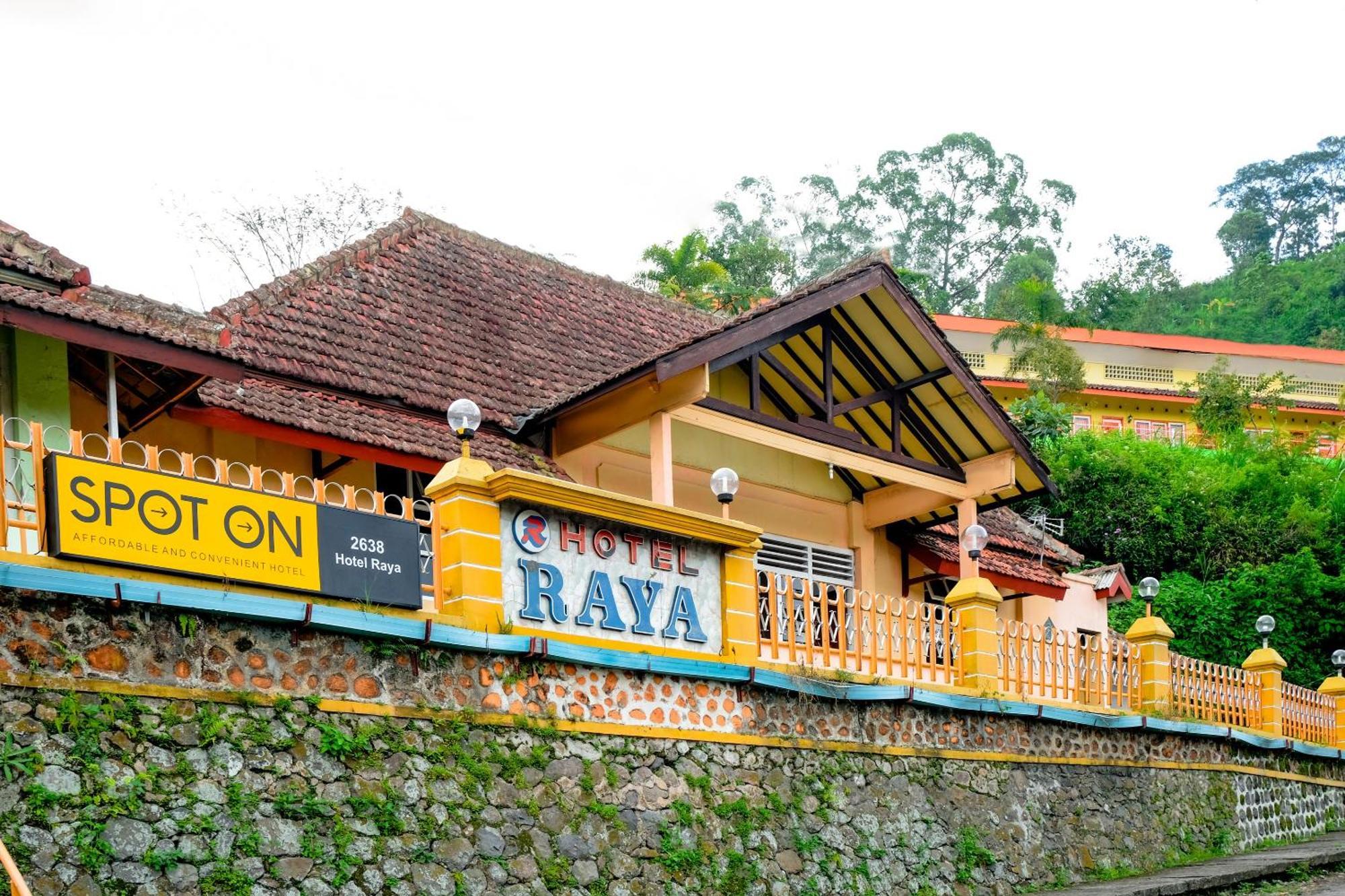 Oyo Life 2638 Hotel Raya Sarangan Eksteriør bilde